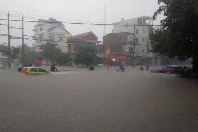 Lụt ngập nóc nhà tại Quảng Bình 3