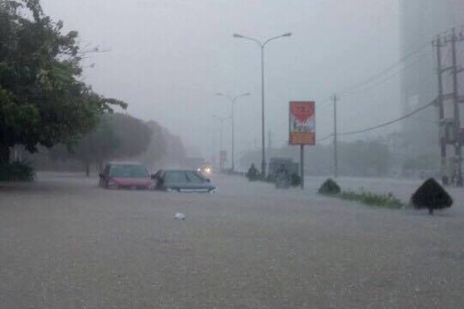 Lụt ngập nóc nhà tại Quảng Bình 4